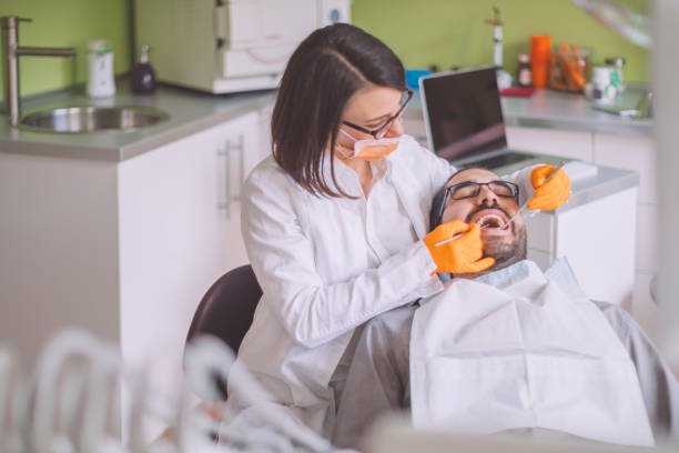 Best Cosmetic Emergency Dentistry in Teaticket, MA