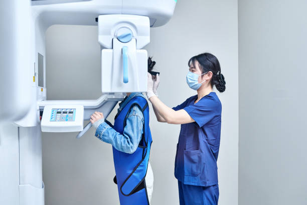 Best Emergency Tooth Extraction in Teaticket, MA
